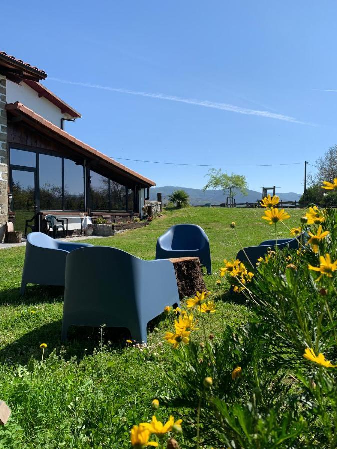 Gasthaus Bidegurutzeta Landetxea Urnieta Exterior foto