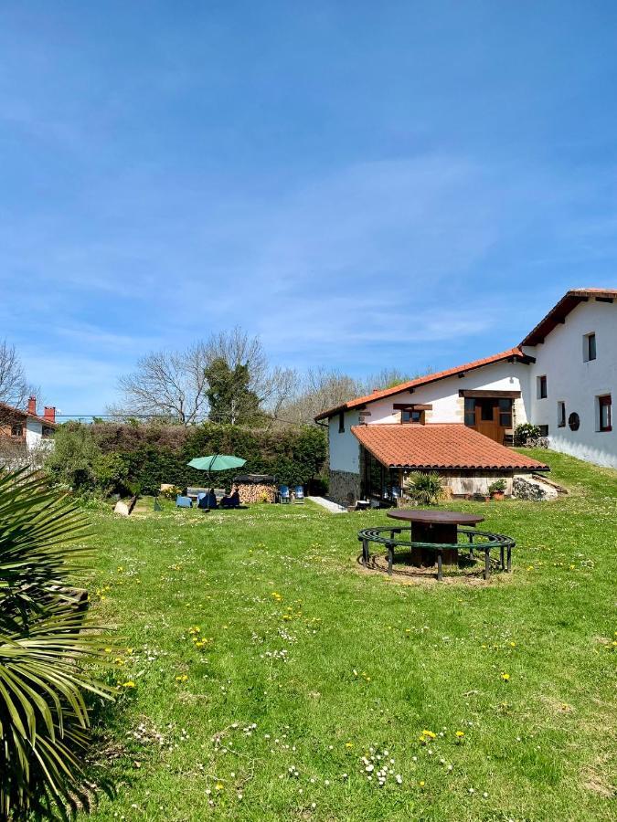 Gasthaus Bidegurutzeta Landetxea Urnieta Exterior foto